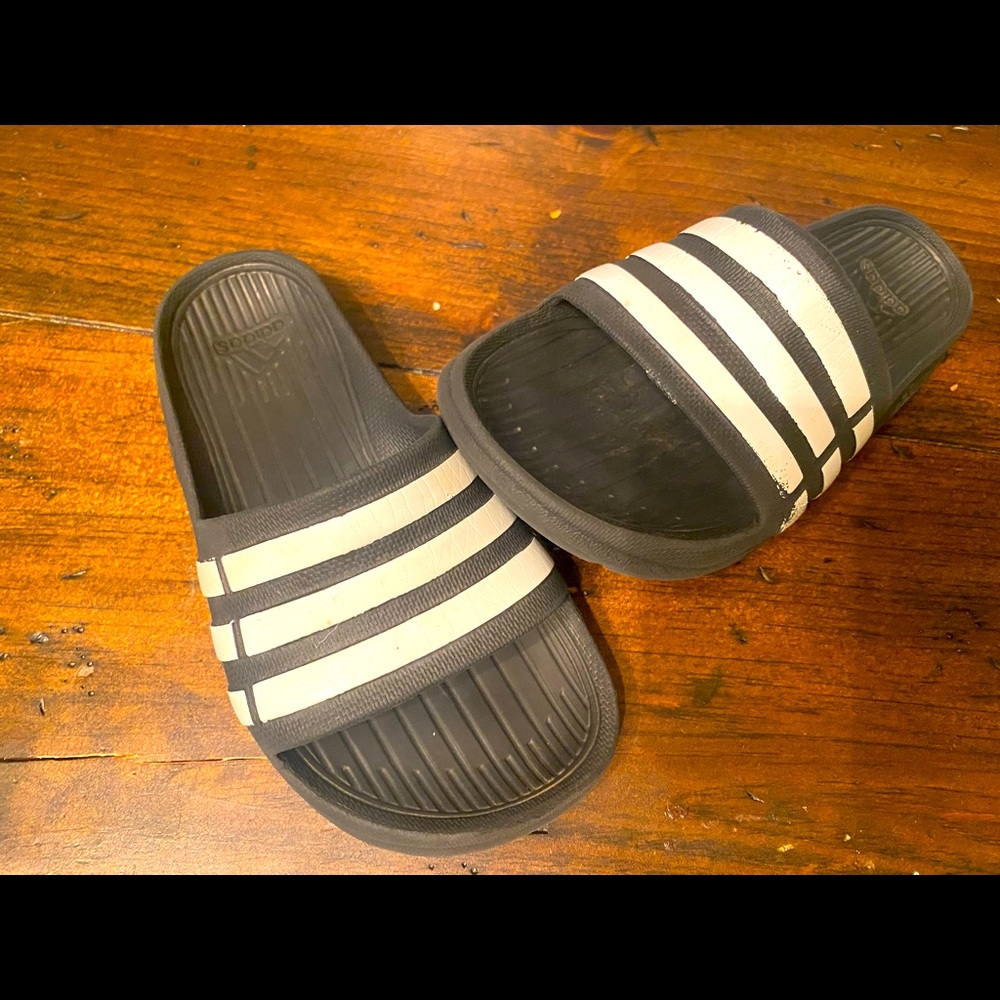 Adidas slides size 11 toddler